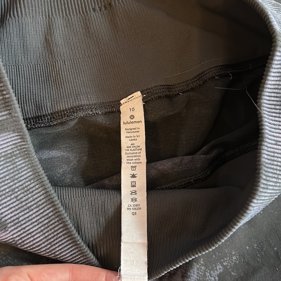 Lululemon 7/8 High-rise - Picture 4 of 5